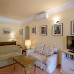 Casa Le Terrazze Daire *
