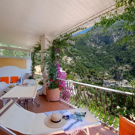 Casa Le Terrazze 公寓 *